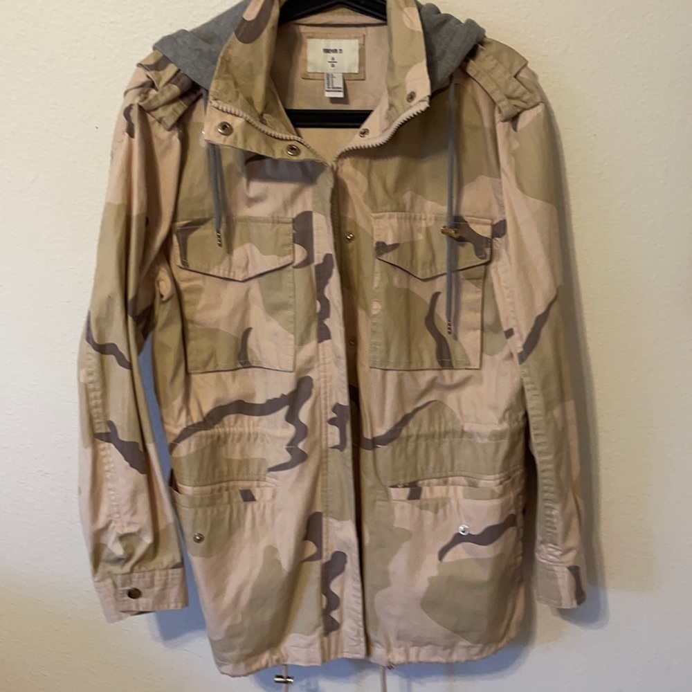 Forever 21 Hooded Beige Camo Utility Jacket